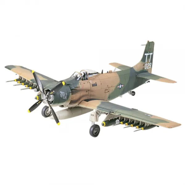 타미야 1/48 더글라스 A-1J 스카이레이더 미공군 프라모델 전투기, 1개