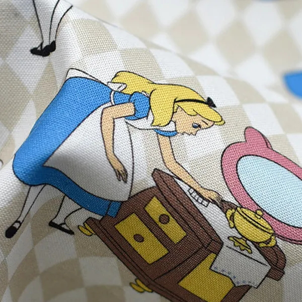 코튼빌 아트패브릭 디즈니 코튼 20수dtp 앨리스 어드벤처 원단 베이지