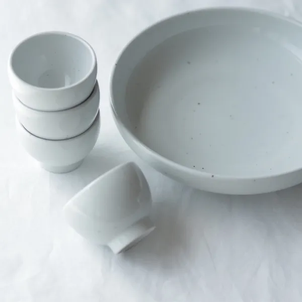 로코리빙 점박이 고백자 접시 + 잔 4p 세트 1세트