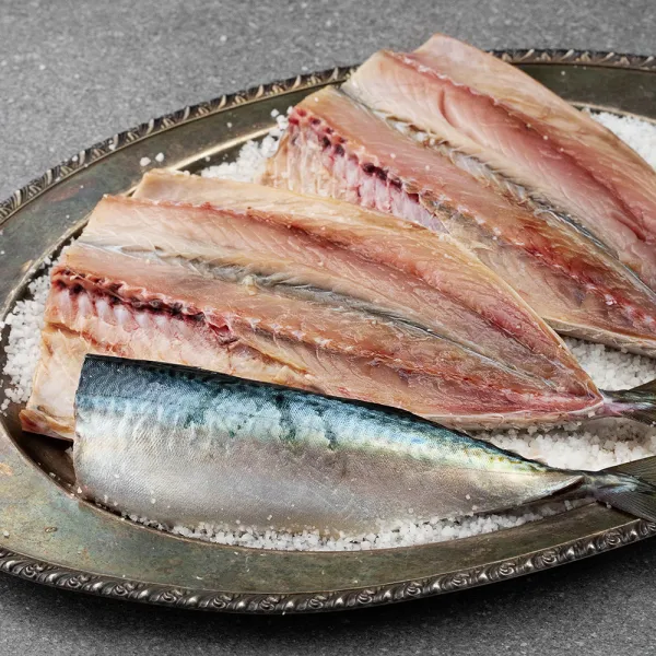부산 13번 중매인 생물고등어, 1kg(중, 4~5미), 1개