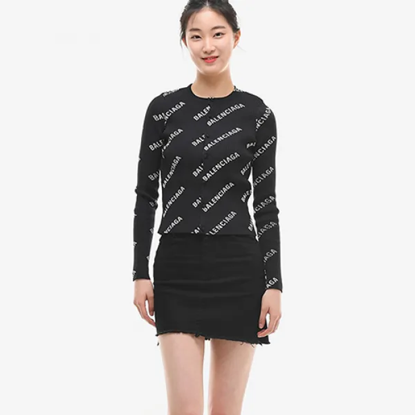  럭스앤홀릭 19ss 발렌시아가 555318 T6140 1070 19s 여성가디건