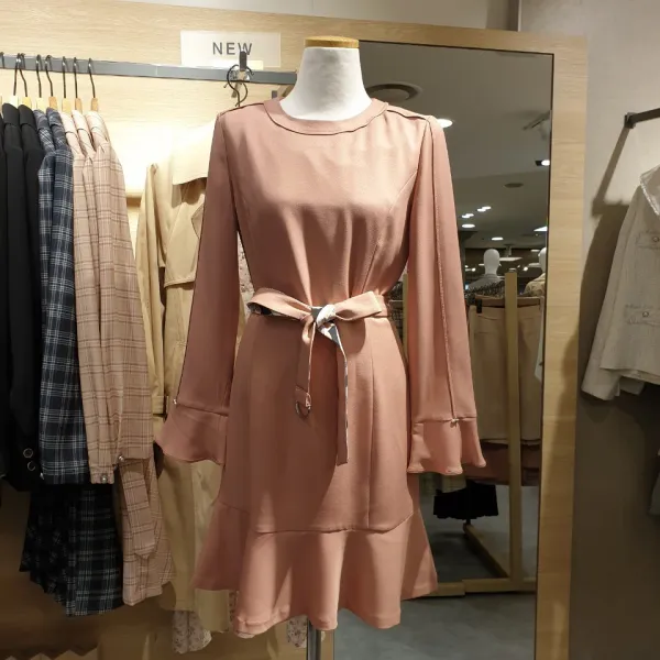 로엠 격식용 플레어 원피스 rmow912r11