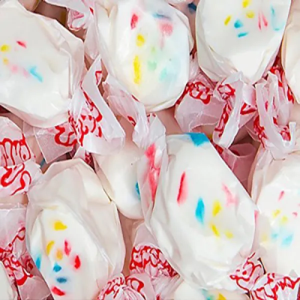 All Color Gourmet Salt Water Taffy (Frosted Cupcake 2 LB) 올 컬러 미식가 바닷물 태피 (프로스트 컵 케이크 907.2g), 1