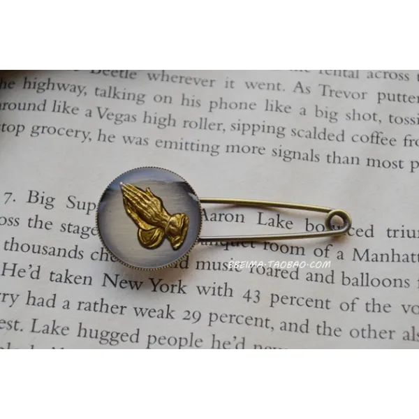 카네이션브로치 독자적 오리지널 기도 핸드식 큰옷핀 숄 브로치 밀봉보관 의기억