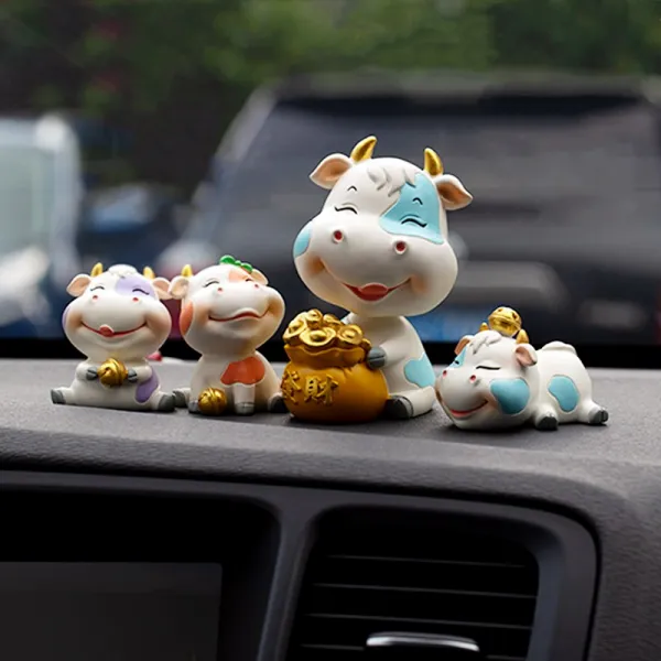 Dec.26 350번 소의 해 자동차 소품에 담긴 창의적이고 귀여운 차량 내부 액세서리 소 머리 캐릭터 콘솔 장식 용품z 8_부자 소 왕 + 블 루 아이 소 득의 + 노 란 눈