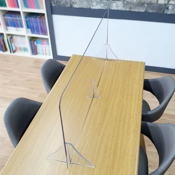 주식회사집현전 식탁 가림판 폴리카보네이트5T - 4인용 칸막이 일자받침대형, 높이500