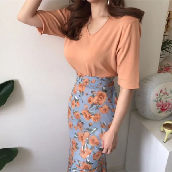 올봄 신디 오렌지 넥 슬림 니트 티 하이웨이브 플라워 피케 스커트 여