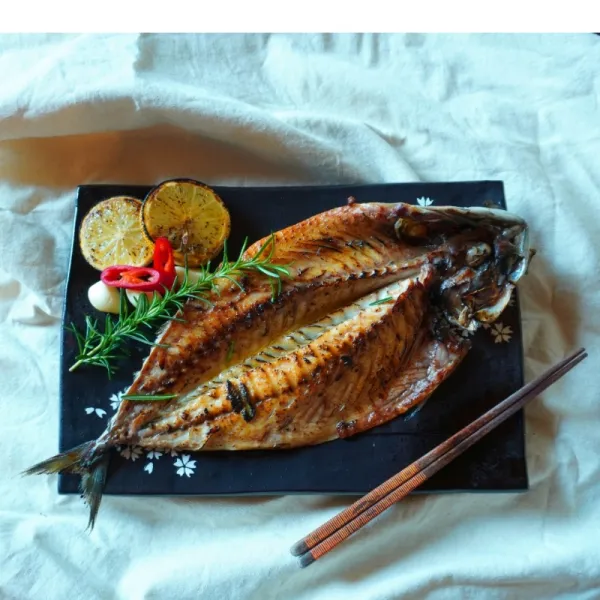  한승에프에스 안동 간고등어 냉동 특대 900g 1팩 2미 국내산 옛날 자반 참 고등어