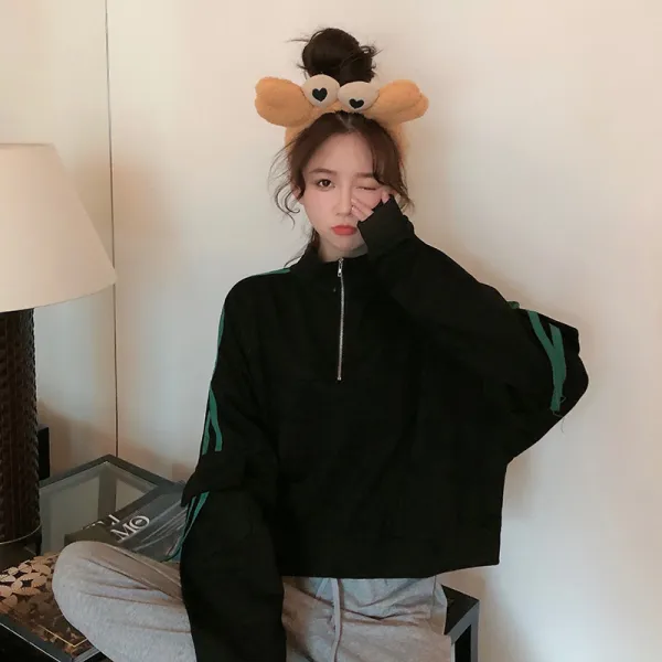 고착감 숏 WAITMORE 스탠딩카라 집업 보이핏 볼륨 디자인 하라쥬크 무드 학생 트렌드