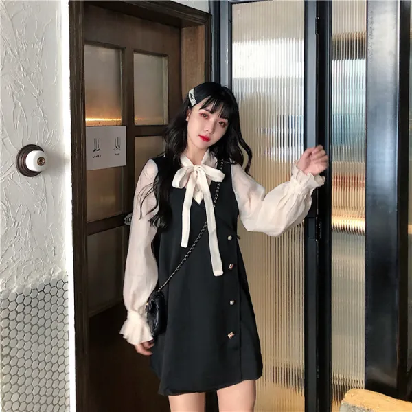 여행룩으로도 손색없는 러블리 시스루 미니 원피스