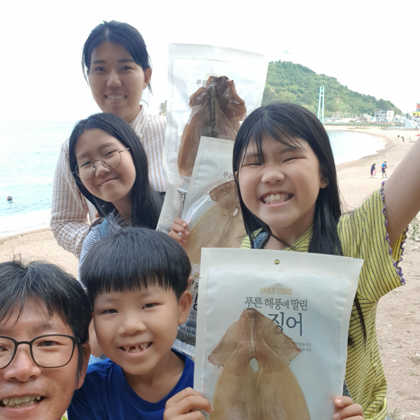 [서민갑부 오징어] 천해수산 피데기 반건조오징어 정품 10마리 파품 1kg 동해안 영덕 부드러운 당일바리, 반건조오징어 소 10미 (900g내외)