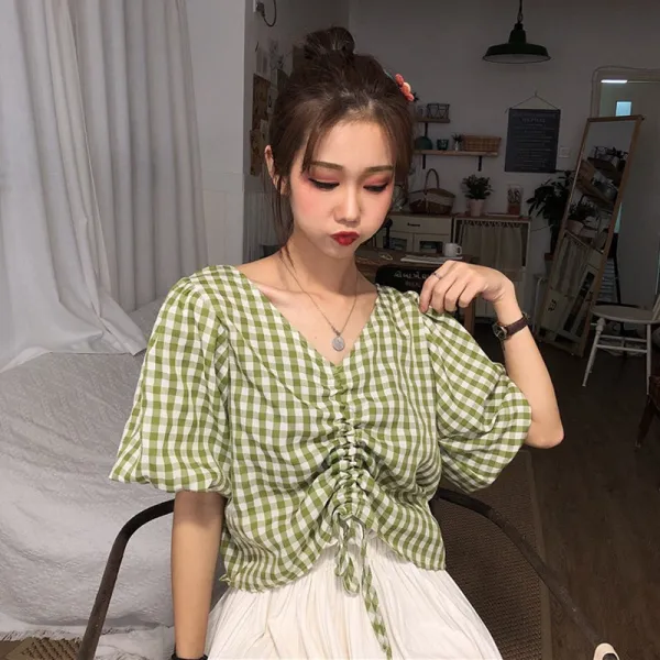 여성 디자인 짧은 블라우스