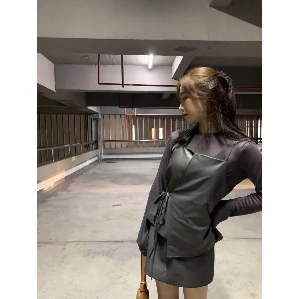 가을조끼 부럽다 아들이다 하우스 스트랩 언발란스 베스트 여성 핏아우터 슬림핏 배가리기 트렌드 엠보가죽 4803873378
