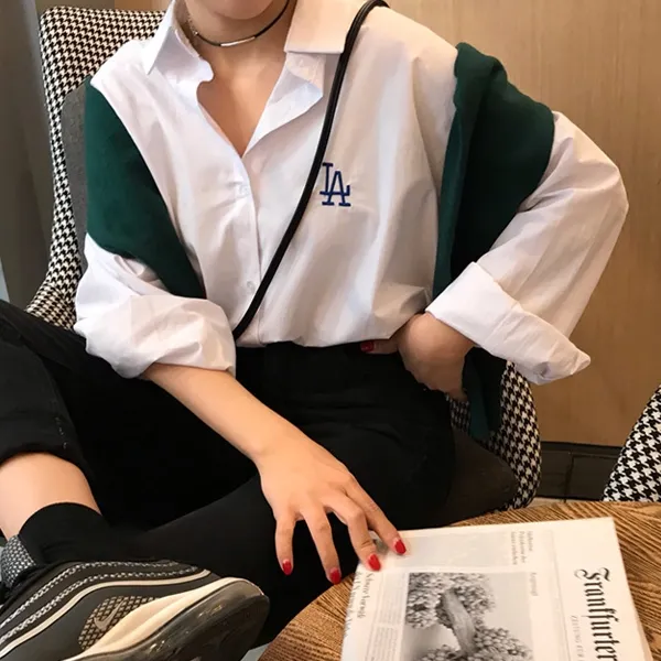 드레스날다 느낌좋은 베이직 La자수 루즈핏 롱 셔츠 Mnb1042 