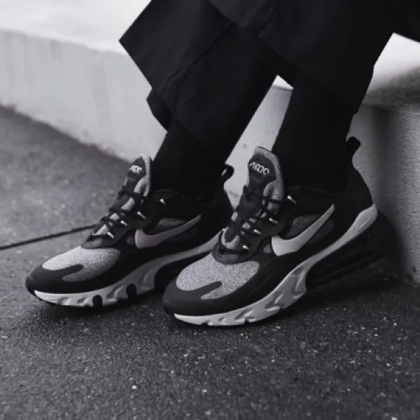 NIKE 나이키 에어맥스 270 리액트 블랙그레이 AT6174-001