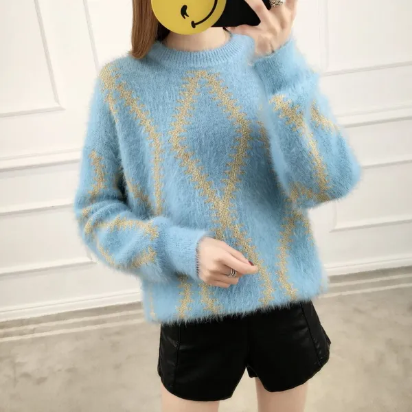 Ksw34239 대형 야생 바닥 스웨터를 입고 외부