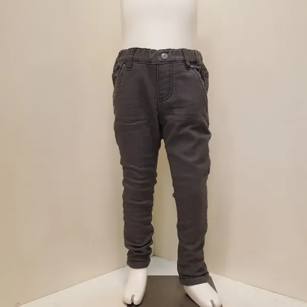  레노마키즈 뉴코아 인천논현점 19년도 세일많은 키즈 주니어 초등 남여공용 멋쟁이 친구들이 입는 신축성 좋고 활동성 편안한 중저가의 스키니바지! 허리조절가능하고 얇은 기모로 따뜻하고 핏 좋은 인기상품~