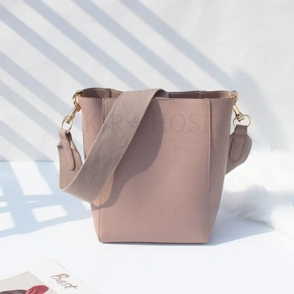 여성 여름 가방 버킷백 깔끔한 고퀄리티 무광 크로스백 Kirahosi + 스마트스트랩 증정 Bfaiegk