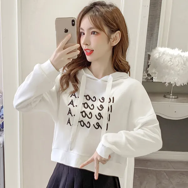 가을옷 스타일리쉬 자수 후드 숏맨투맨 여자 와이드 긴소매 상의 트렌드 INS