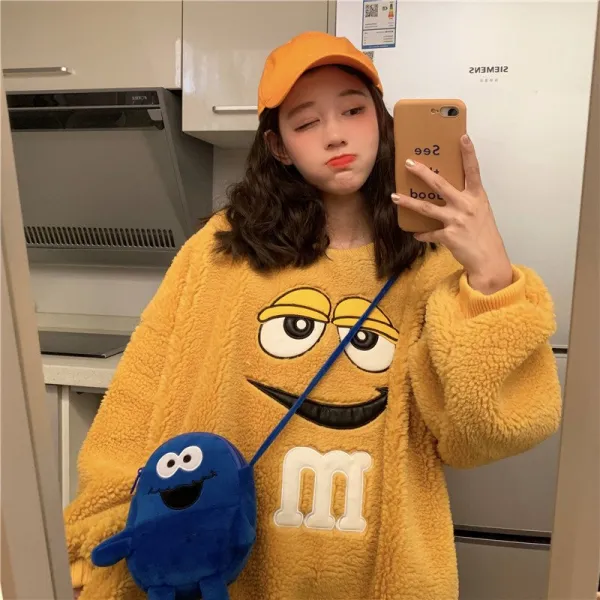 도깨비몰 컬러풀 m&m 양털 뽀글이 맨투맨 티셔츠