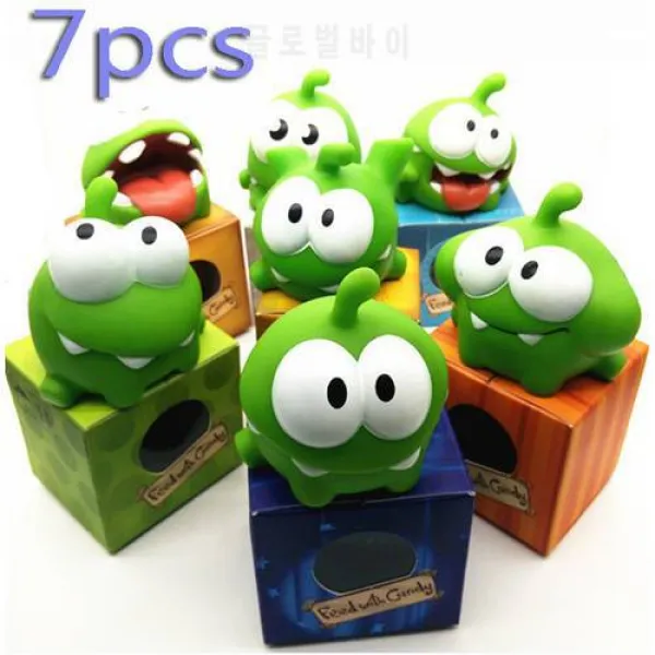 7pcs / lot 7cm om nom 개구리는 밧줄 액션 그림 장난감을 소리와 함께 상