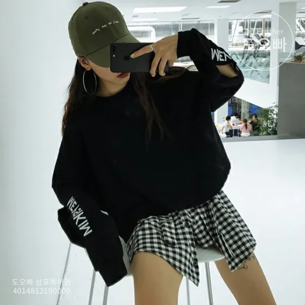 도오빠 오버핏 여성 맨투맨 크롭 티셔츠 긴팔티 트임 유니크 여자맨투맨 빅사이즈맨투맨티 봄 가을 인기템 20대 30대 패션 데일리 캐주얼