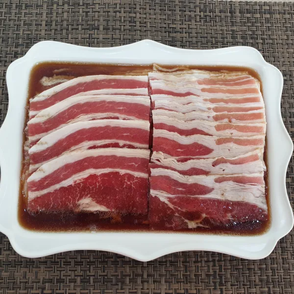 육식가 양념우삼겹 400g*1팩 [3만원이상구매시한우떡갈비증정] 고소한 우삼겹에 달짝지근한 양념, 1팩, 400g