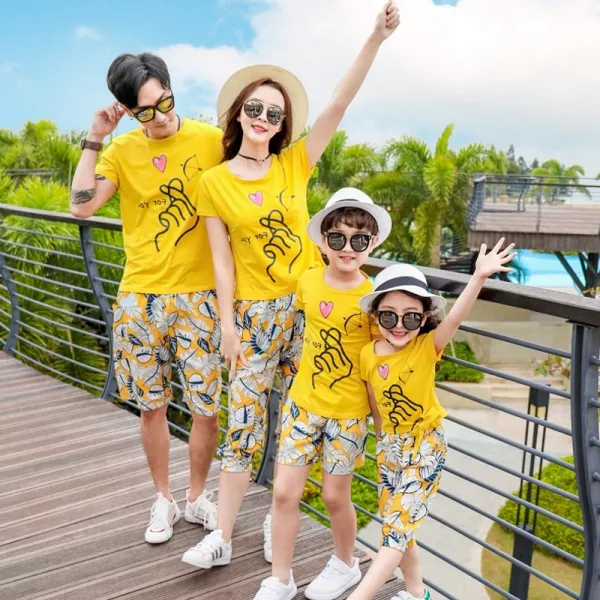 새집 서양풍 친자식 여름옷 해변 모래사장 춘추3인 4모 여성복 모