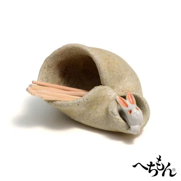 산토끼 가 이쑤시개 로 들어오다., 1개, 0개