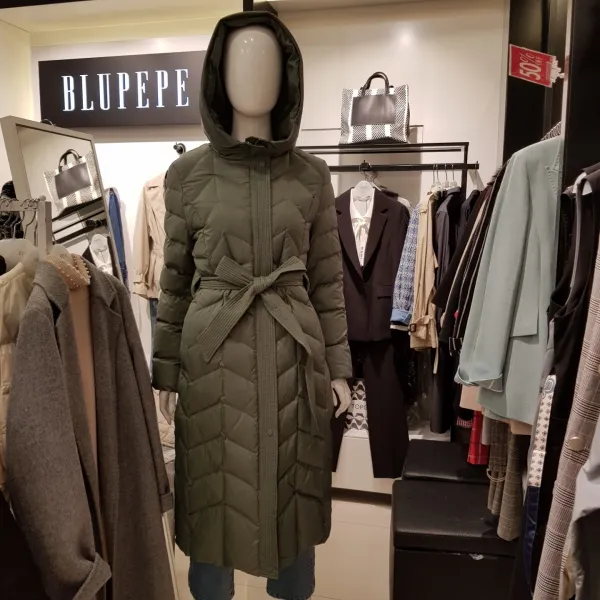 블루페페 가벼워서 꽃샘추위에 입기 딱! 60%!!!겨울신상품쎄일 구스 경량 롱 패딩코트 점퍼 PT P204PSG995KA