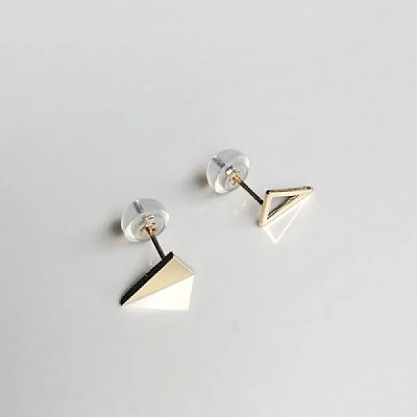 [녹다] 10k gold unbalanc triangle earring