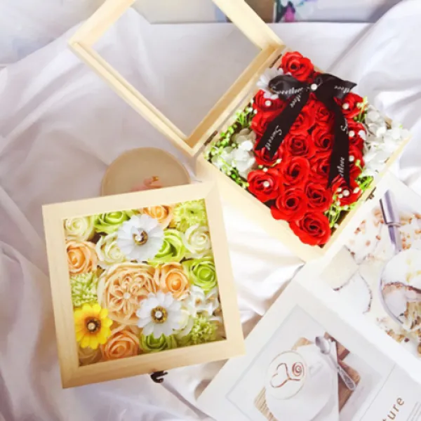 기념일 꽃다발 창의적 생일 선물 나무 상자 비누 꽃 장미꽃 영생화 비누꽃 여자친구 어머니 간호사 선물세트, 39 홍백화방형개창함