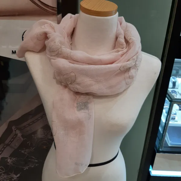 알다 아놀드파마 착용감좋고 멋스러운 여성스럽고 우아한 핑크 자수 스카프~강추~~!!
