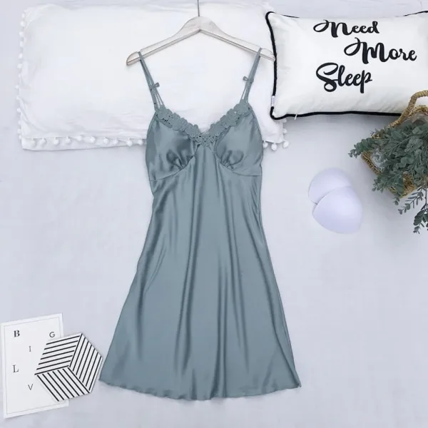 위파인더 새로운 Nightdress 여성 얼음 실크 섹시한 벨트 가슴 패드 잠옷 재미 고삐 드레스 봄과 여름 얇은 홈 서비스