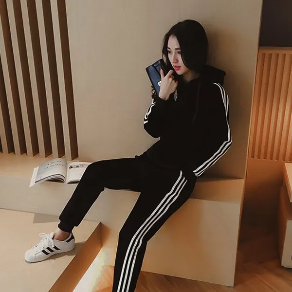 2022 이월상품할인 블랙 기모 트레이닝복세트 스키니핏 반품불가