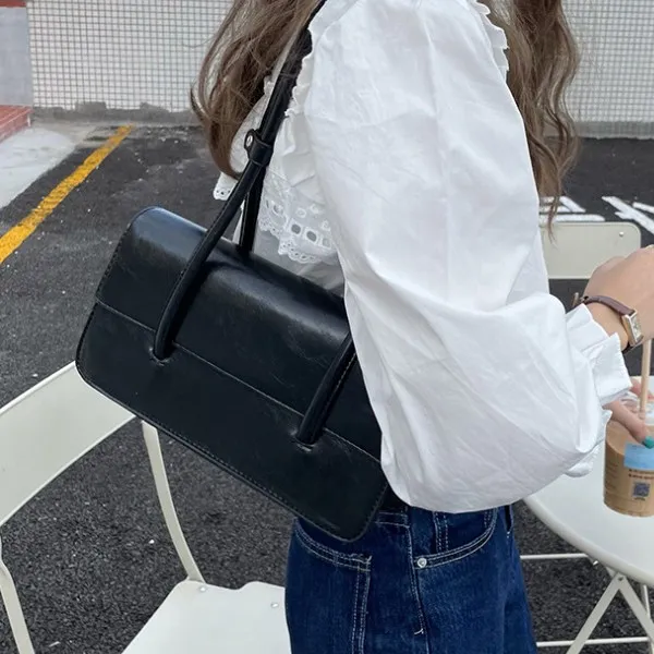 연이랜드 미니멀 스퀘어 숄더백 바게트백