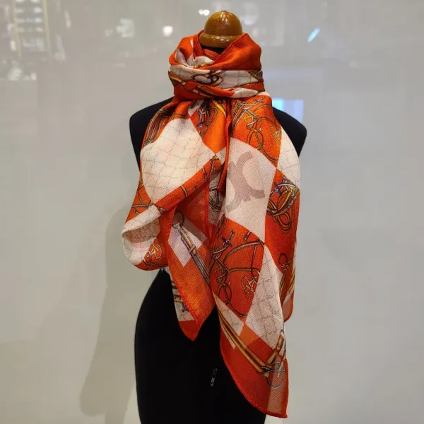 알다 엔씨웨이브충장점 Algs 20114 실크스카프 체스벨트레드 부드럽고 고급스러운 100%