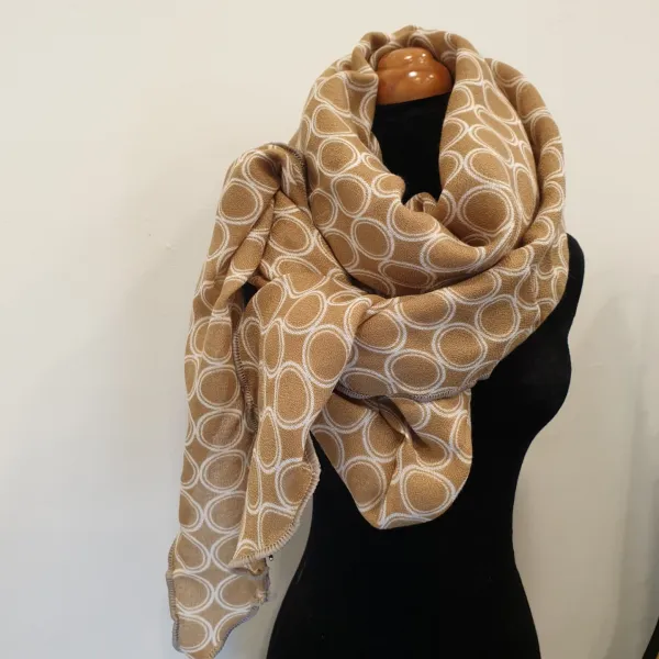 알다 도트 마른모 삼각셔링 가볍게 한번 만둘려주어도 예쁜 스카프 뉴코아울산성남점