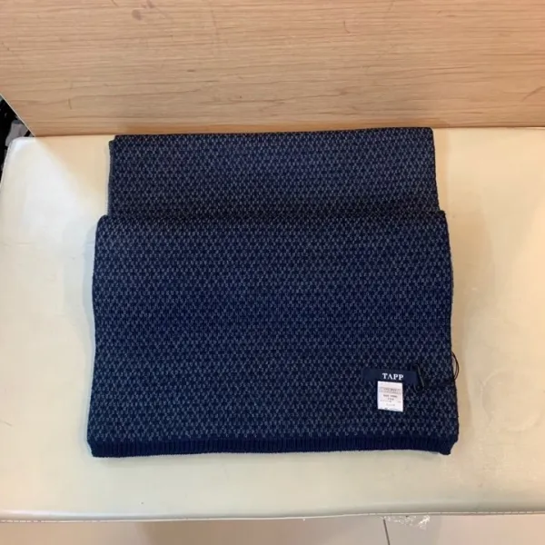 세정 인디안 트레몰로 데일리로 매일매일 둘러주세요 네이비 잔 무늬 머플러