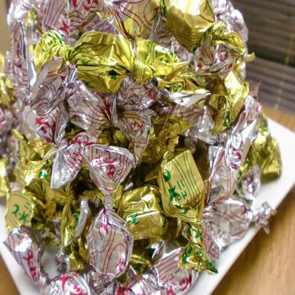 国内製造 ツナピコ スーパーツナ まぐろ角煮 500ｇチャック付き袋 静岡水揚げマグロ使用 국내 제조 쯔나삐코 슈퍼 참치 참치 조림 500g 지퍼가 달린 가방 시즈오카 어획 참치 사용, 1