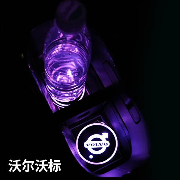 자동차 LED 발광물컵받침 미끄럼방지방석 트레이 매트 나이트조명 차량탑재 레인보우 내부장식 진열 장식품 무드등, 볼보 레인보우 타입 -- 하나 값