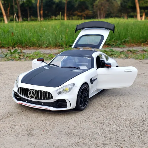 1대24 메르세데스 벤츠AMG 쿠페 사운드 및 라이트 풀백합금 자동차모형피규어, Mercedes-AMG 화이트