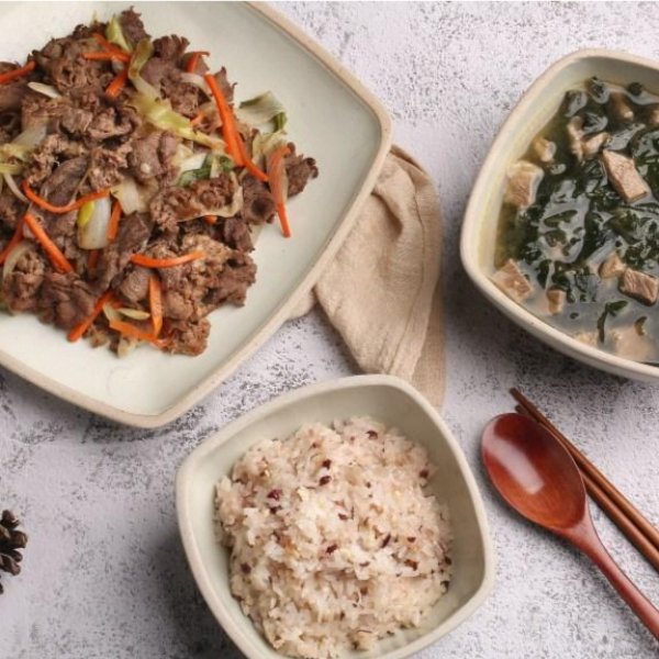 [헬시플레저-밀키트] (소불고기 + 미역국 + 팥찰밥) 정성가득 생일 맞이 한 상