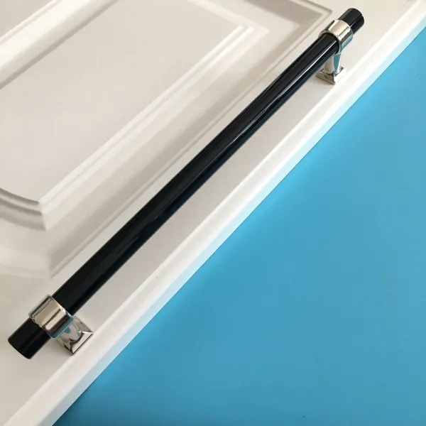 QDY 조정 가능한 피치를 가진 까만 아크릴 부엌 문 내각 손잡이 잡아 당기기 손잡이, 크롬 -264mm