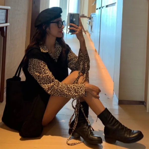 호피 셔츠 블랙 니트조끼 세트 데이트룩 블라우스 뷔스티에 스타일링 코디세트