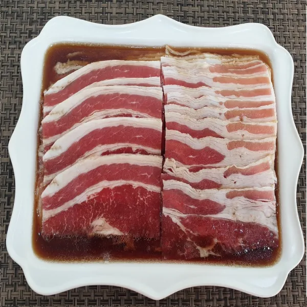 육식가 양념우삼겹 400g*5팩 [3만원이상구매시한우떡갈비증정] 고소한 우삼겹에 달짝지근한 양념, 5팩, 400g