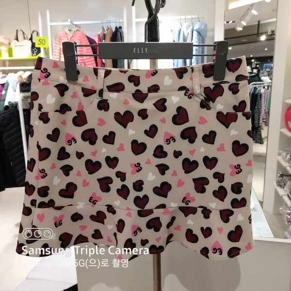 엘르골프 여성 골프 웨어 Nc 강서점 21''봄 신상품 초특가 세일!! 꽃샘 추위 스포츠 룩 이너 웨어 조끼 니트 데일리룩 바지 티셔츠 블랙 봄 여성 G 프린트 원단 베스트