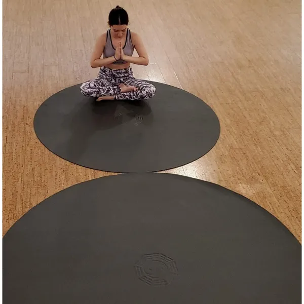 SISYAMA Circle Round TAI-CHI YIN-YANG 요가 매트 명상 필라테스 (검은 색 6 피트)