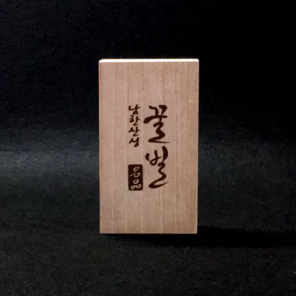 남한산성 벌꿀농장 냉동벌침/무료배송 봉침벌.벌침벌.봉침.벌침.봉독침. 냉동벌침+핀셋 세트구매시 3만원 할인판매 상세정보참조 1개