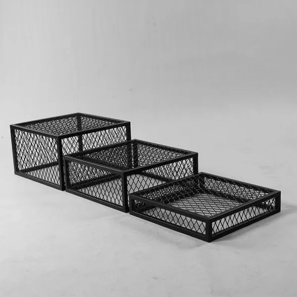 금속 복장가게 블랙 펀칭 메쉬 철망 남자 모델로 발탁했다 전신, 블랙 철피 60 *60 *30 정부측 표기함
